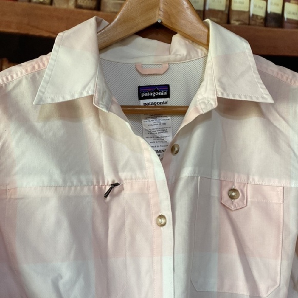 Patagonia Women’s Pink White Plaid Button Down Shirt Medium - Picture 2 of 4